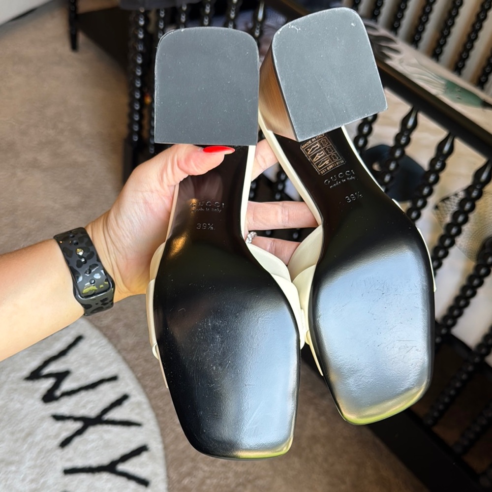 Gucci Cream Leather Chain-Trim Mules - Picture 5 of 9